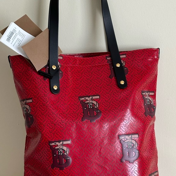 Burberry Handbags - SOLD Auth Burberry Limited Edition London Tote Bag NEW